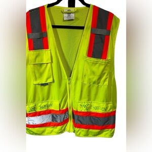 Pyramex Safety Hi Viz Imperfect Vest Sz Med